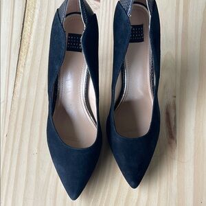 White House Black Market Black Pointed-Toe Heels